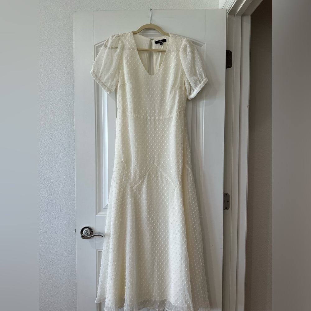 STUNNING BRIDAL STYLE, SHORT SLEEVE DRESS